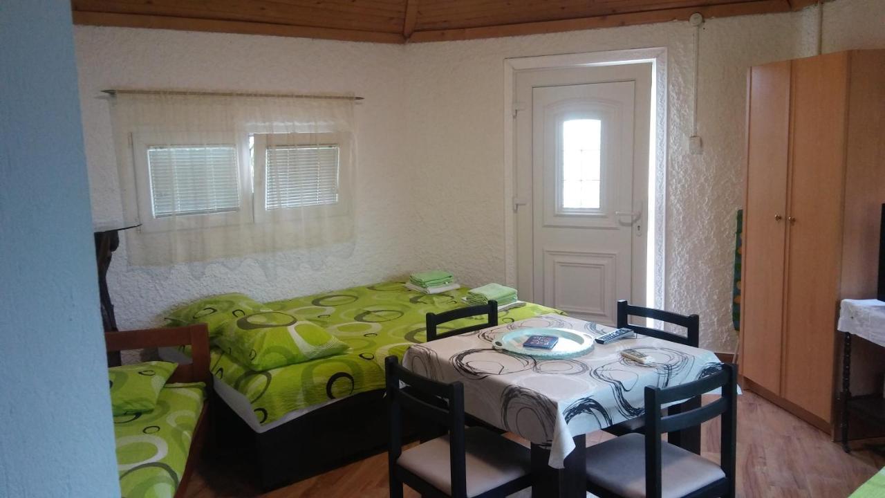 Petkovic Apartmani 1 Tivat Exterior foto